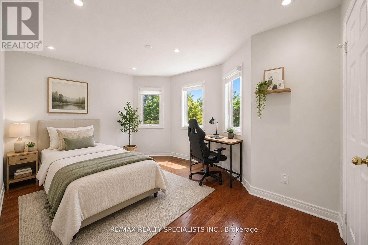 15 EAGLERIDGE DRIVE - 17