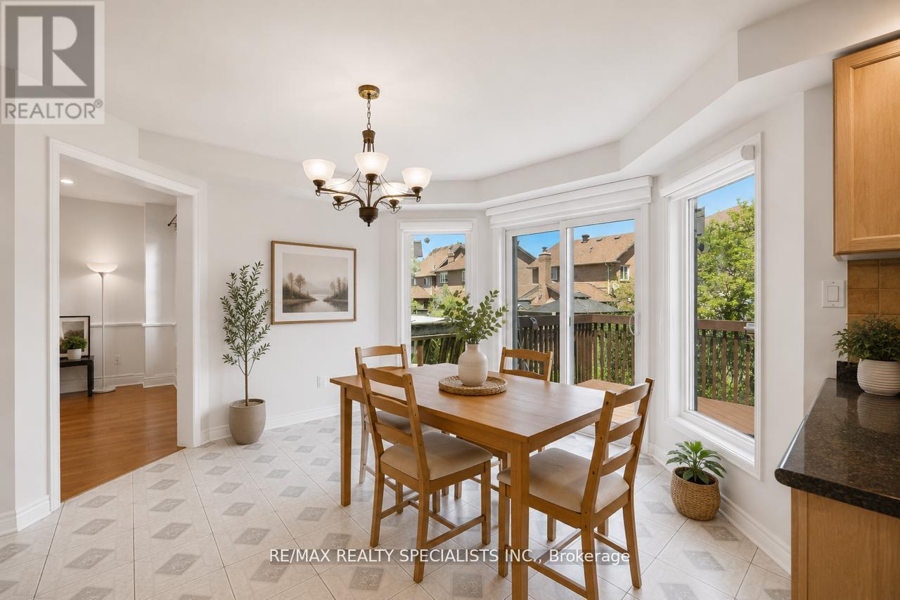 15 EAGLERIDGE DRIVE - 18