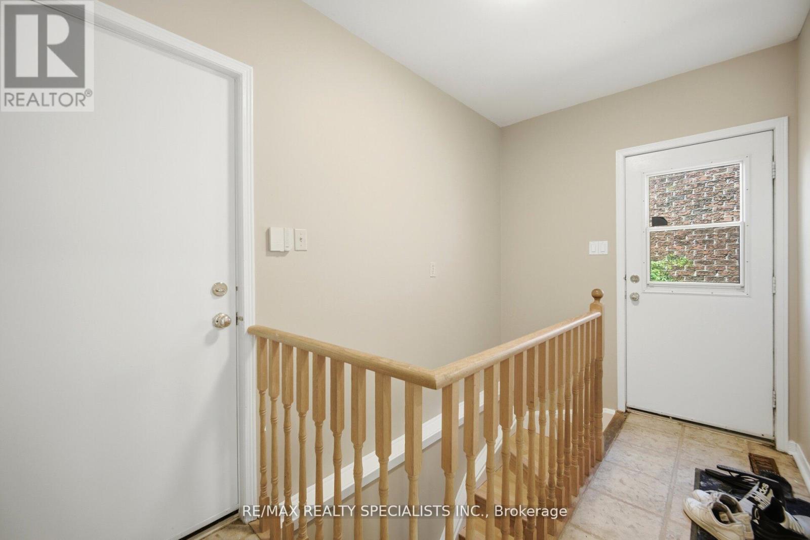 15 EAGLERIDGE DRIVE - 20