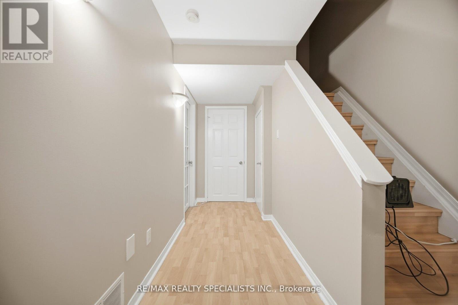 15 EAGLERIDGE DRIVE - 23