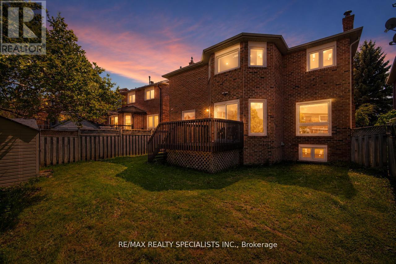 15 EAGLERIDGE DRIVE - 29