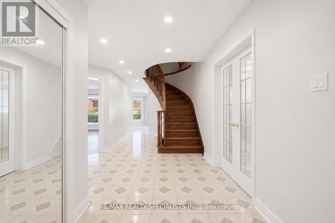 15 EAGLERIDGE DRIVE - 4