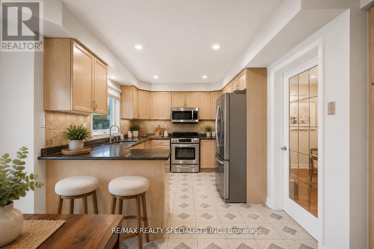 15 EAGLERIDGE DRIVE - 8