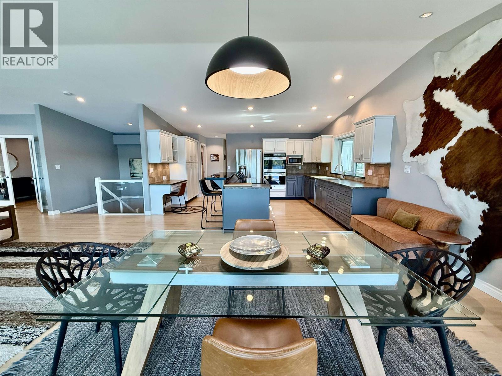 6168 LAKESHORE DRIVE - 14