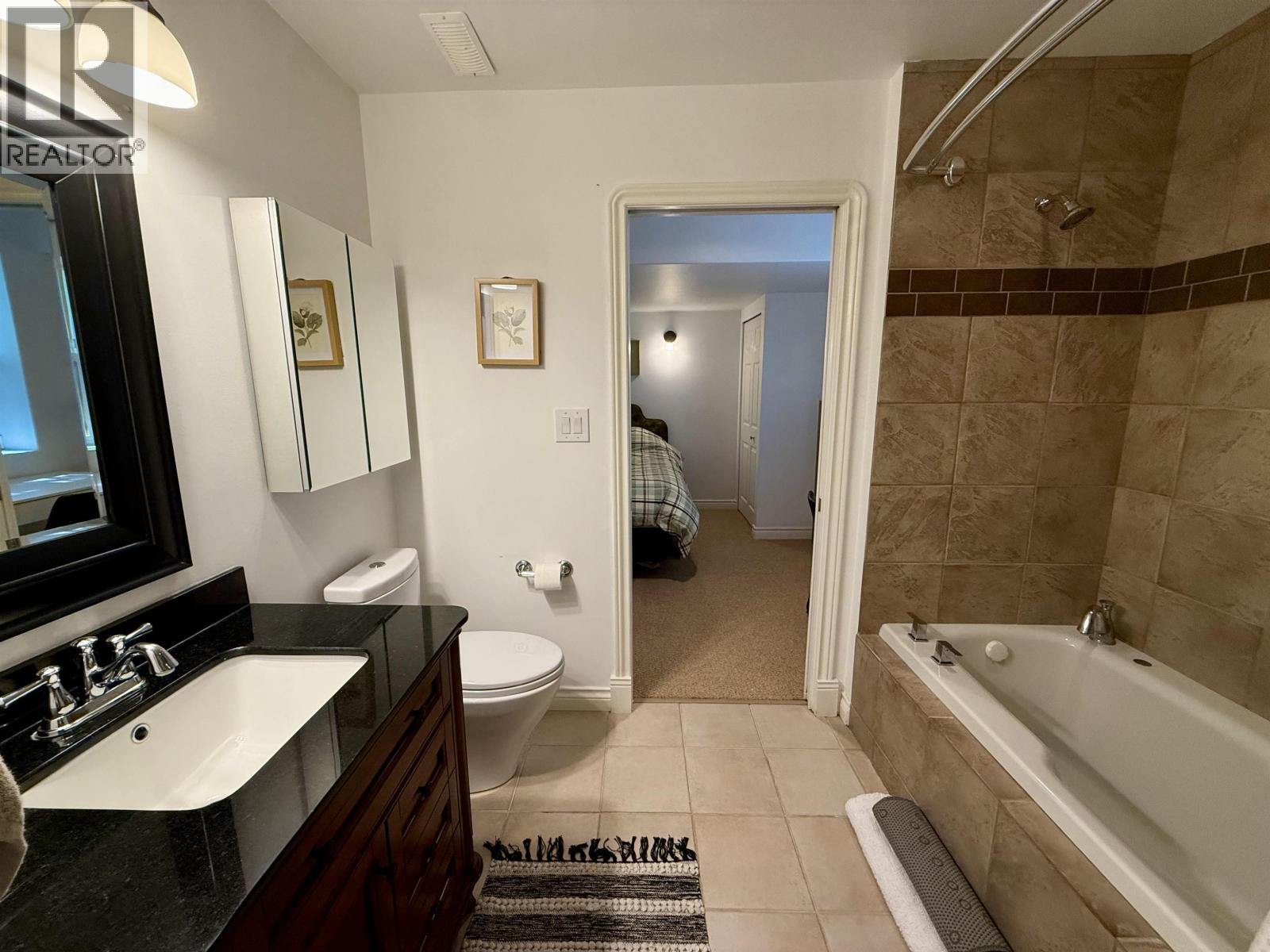 6168 LAKESHORE DRIVE - 29
