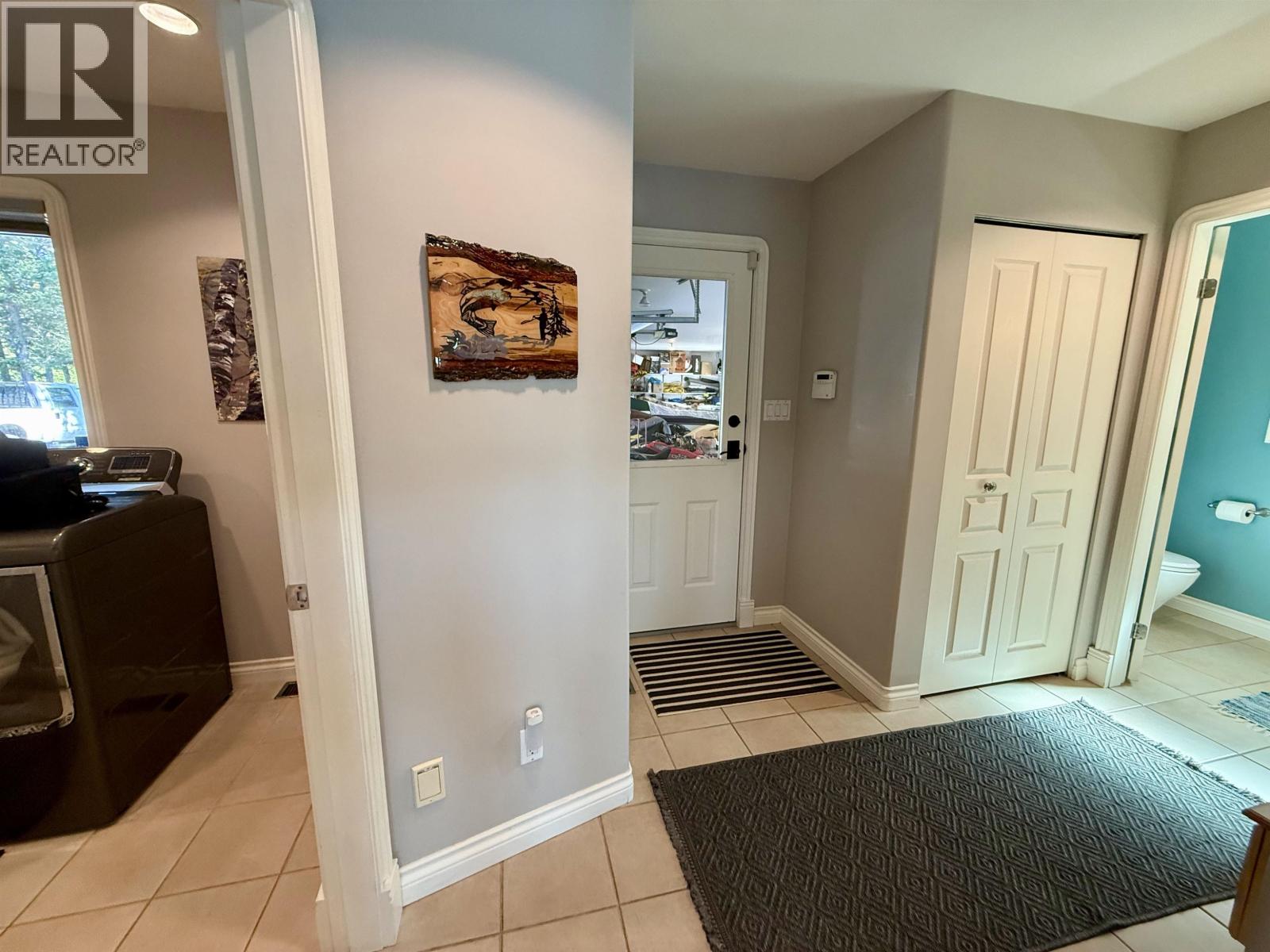 6168 LAKESHORE DRIVE - 17
