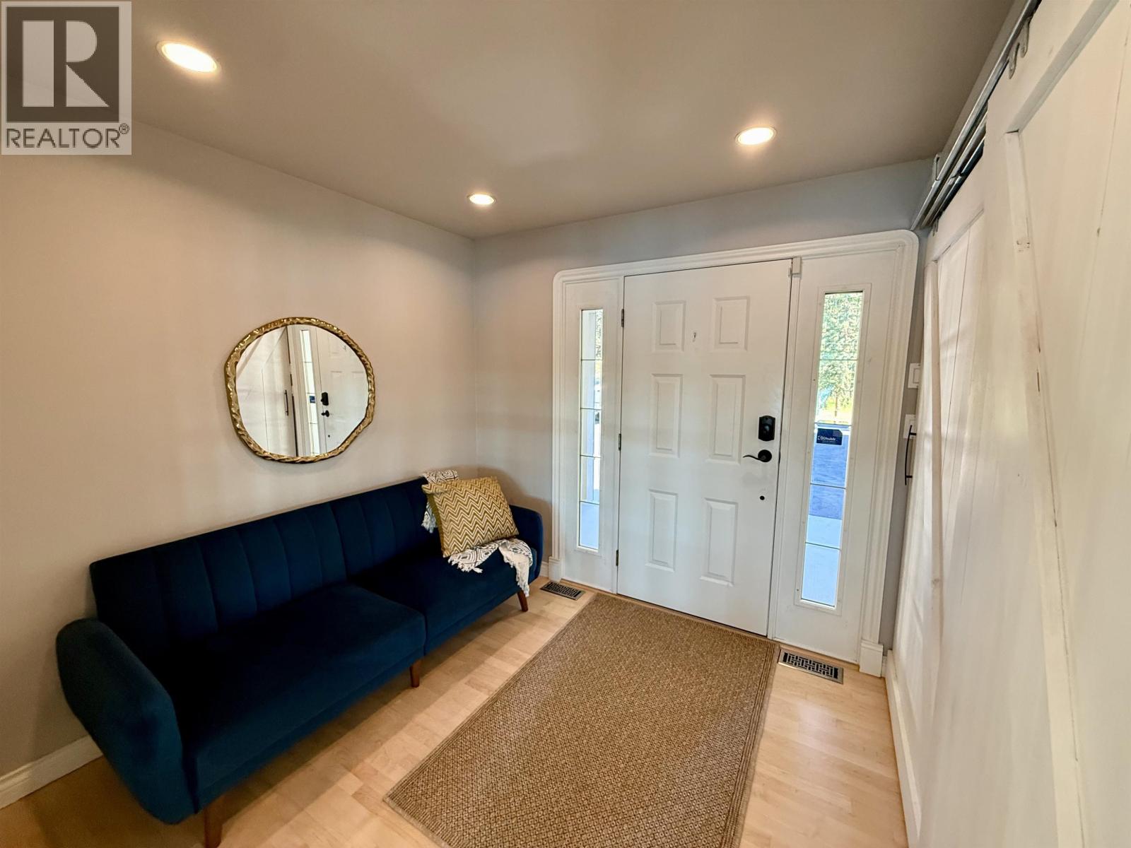 6168 LAKESHORE DRIVE - 7