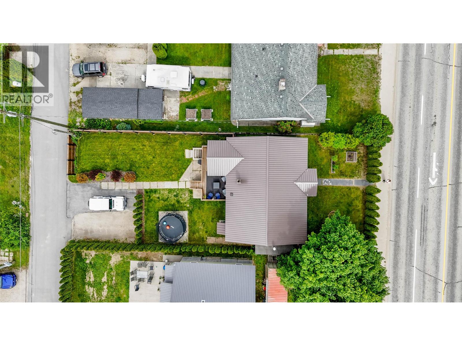 805 Victoria Road, Revelstoke