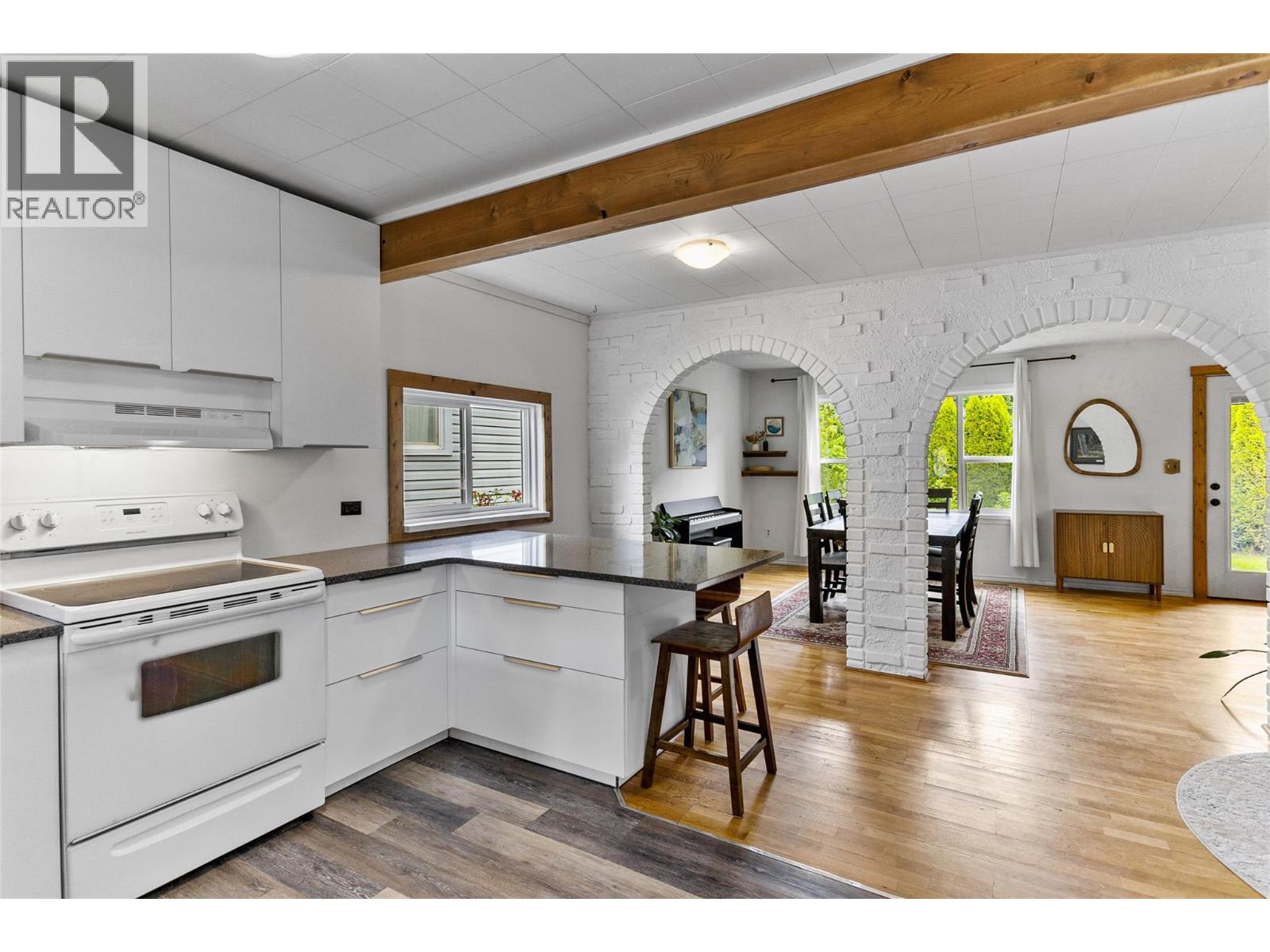 805 Victoria Road, Revelstoke