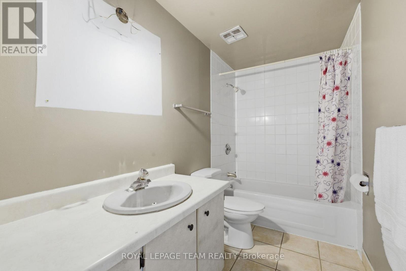 4 Bed, 2 Bath Apartment for Sale in Ottawa – 127 – 3116 STOCKTON DRIVE, Ottawa – MLS# X13469258 - Image 17