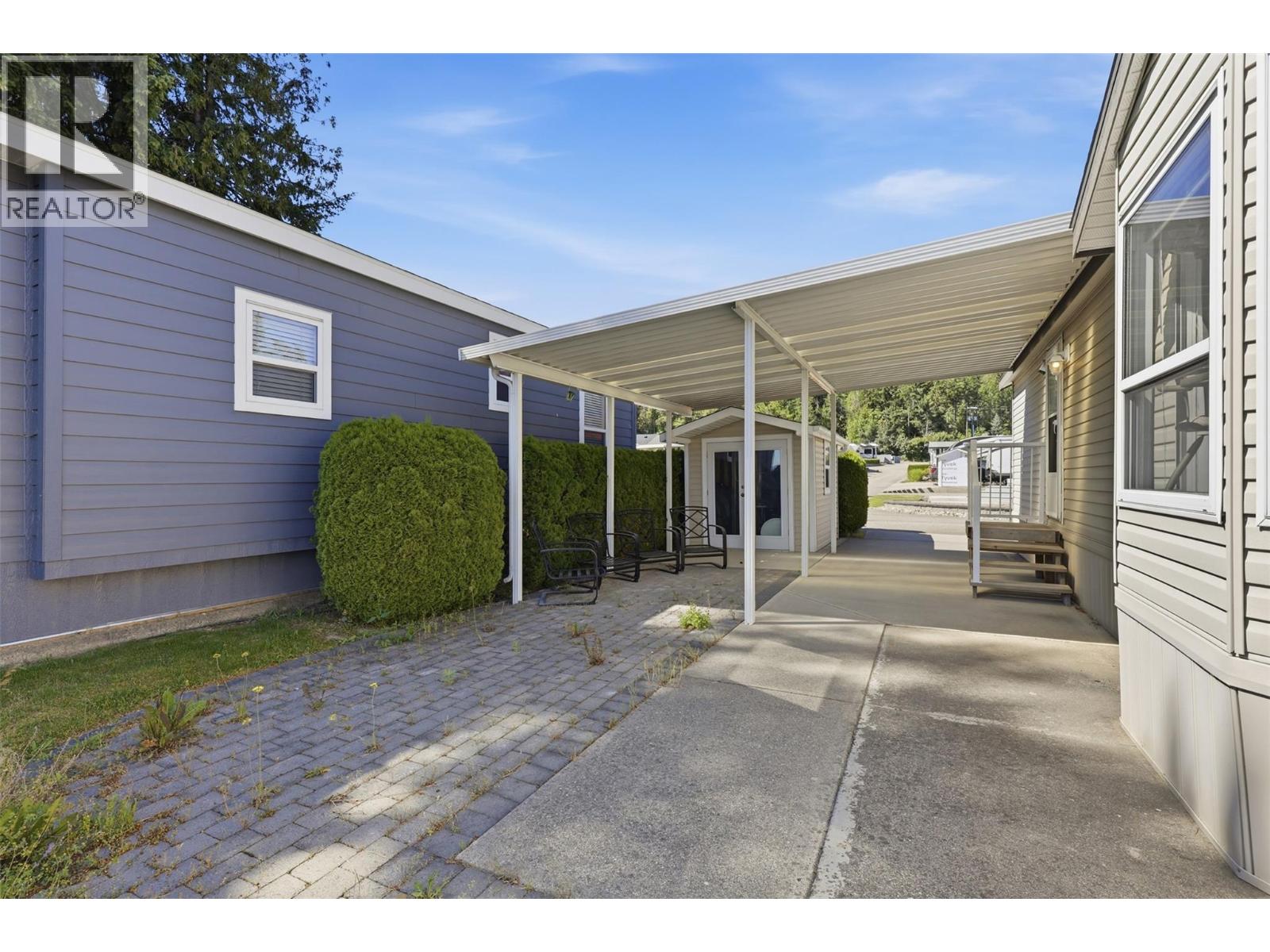 #17 667 Waverly Park Frontage Road - 24
