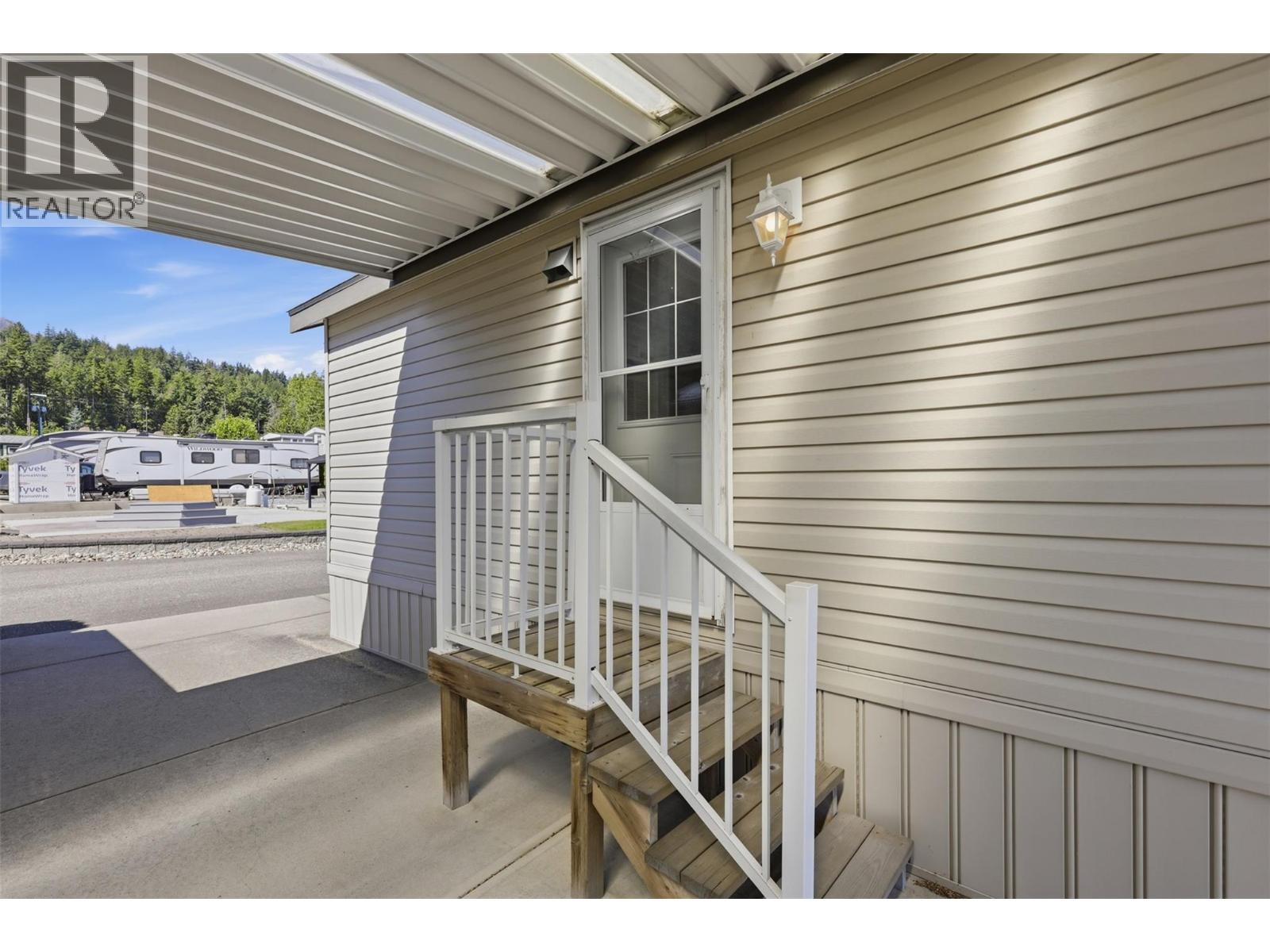 #17 667 Waverly Park Frontage Road - 6