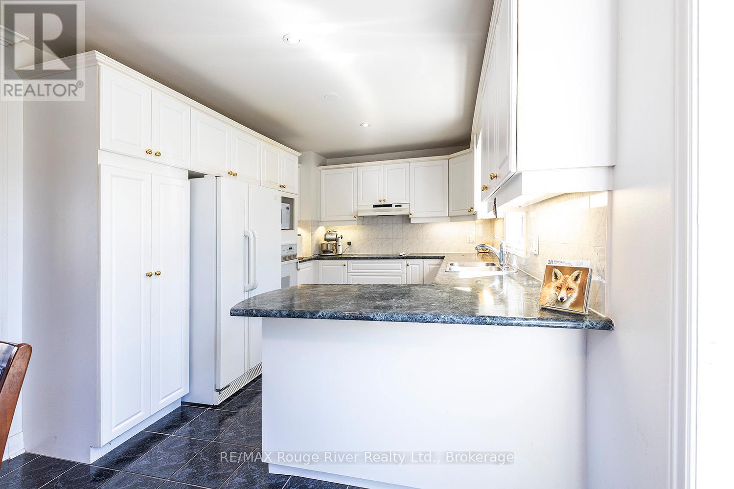9 GRANARD BOULEVARD - 13