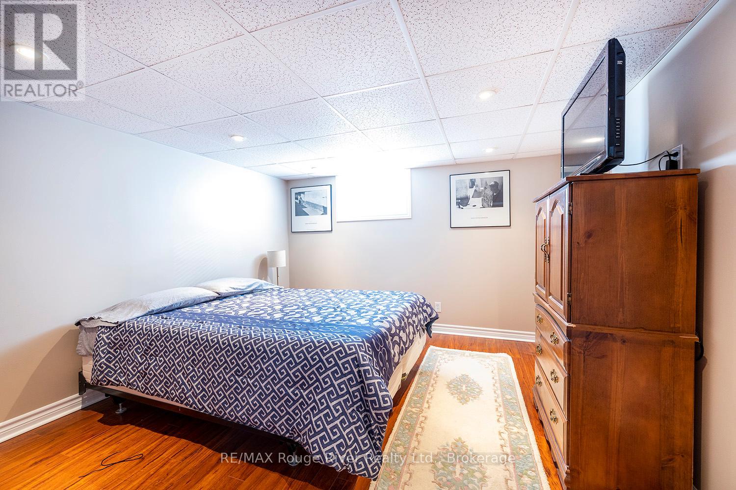 9 GRANARD BOULEVARD - 20