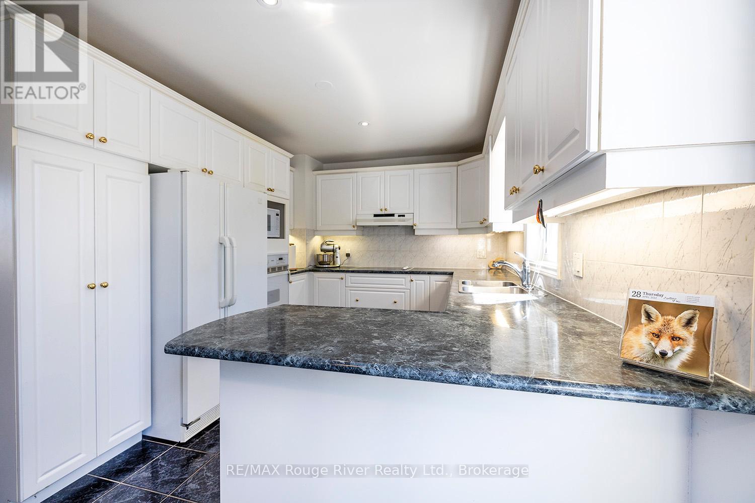 9 GRANARD BOULEVARD - 26
