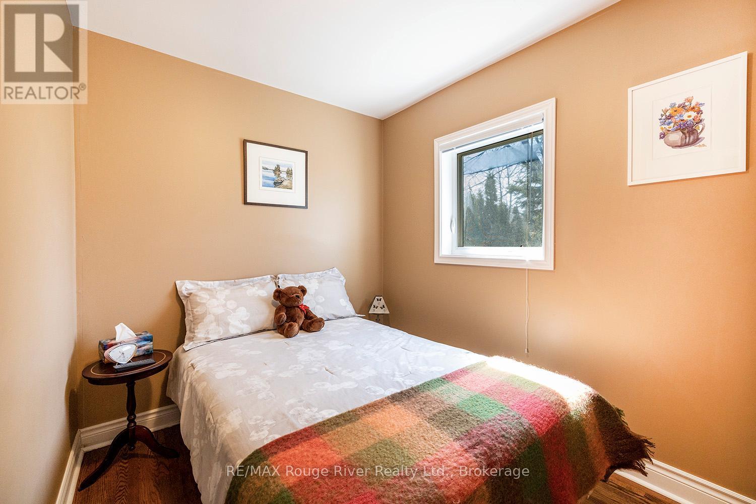 9 GRANARD BOULEVARD - 33