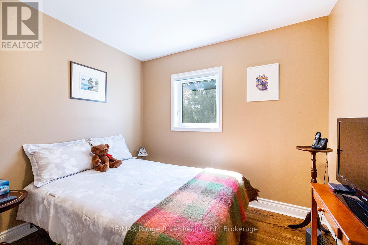 9 GRANARD BOULEVARD - 34