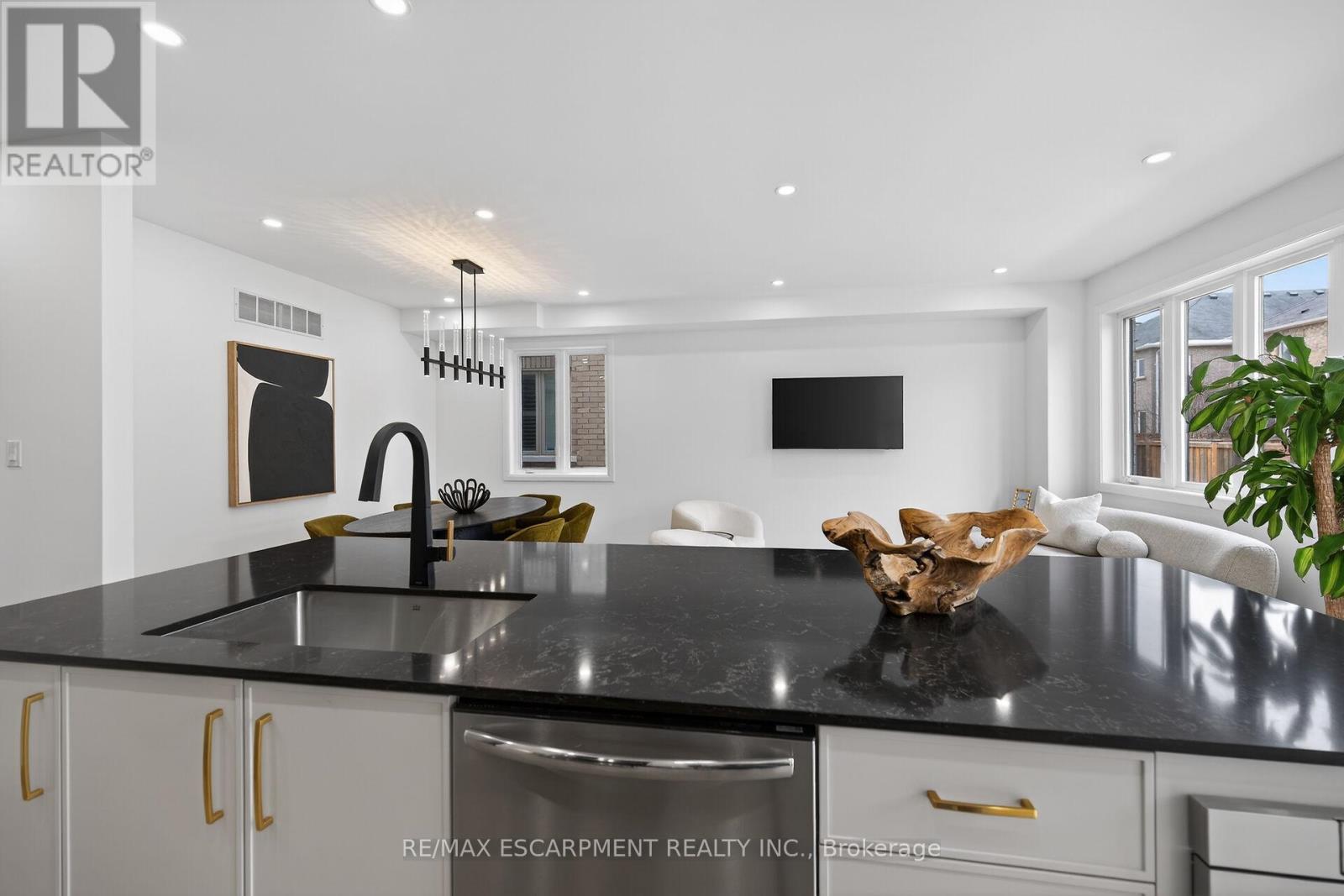 12 SHADY OAKS TRAIL - 13