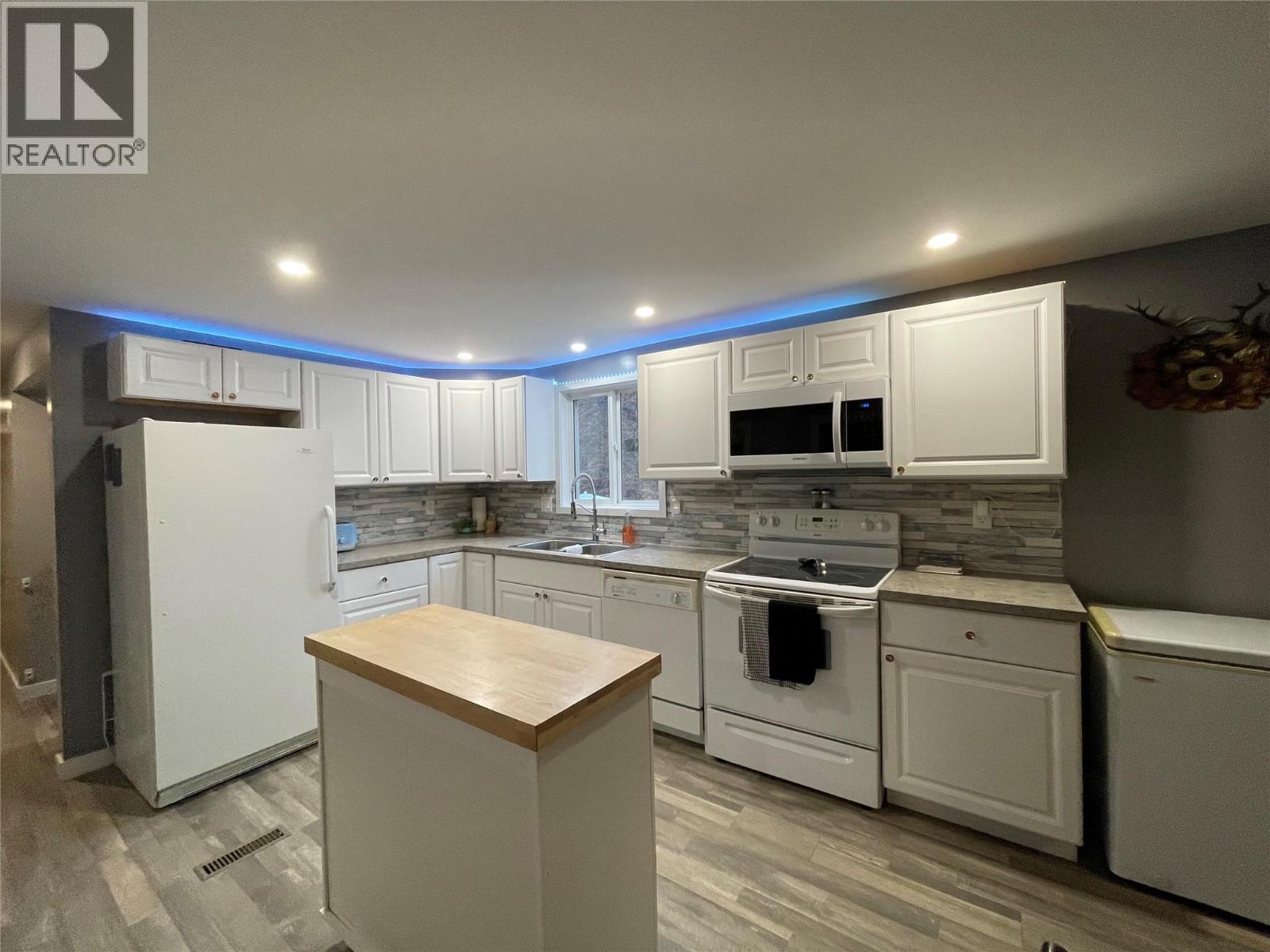 #26 3969 Broadwater Road - 8