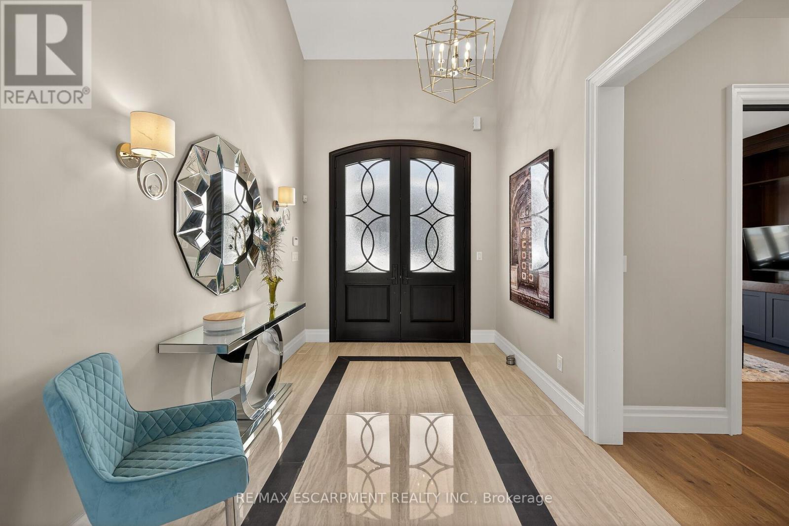 747 VERNON PLACE - 4