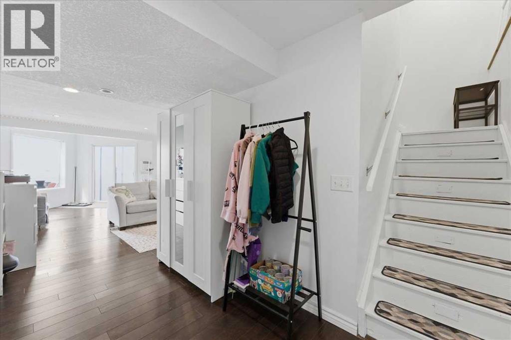 17 Bridlecrest Court SW - 36