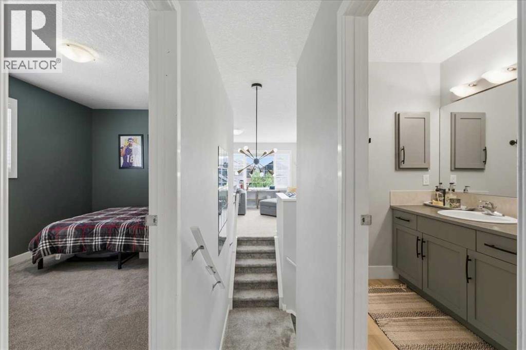 17 Bridlecrest Court SW - 25