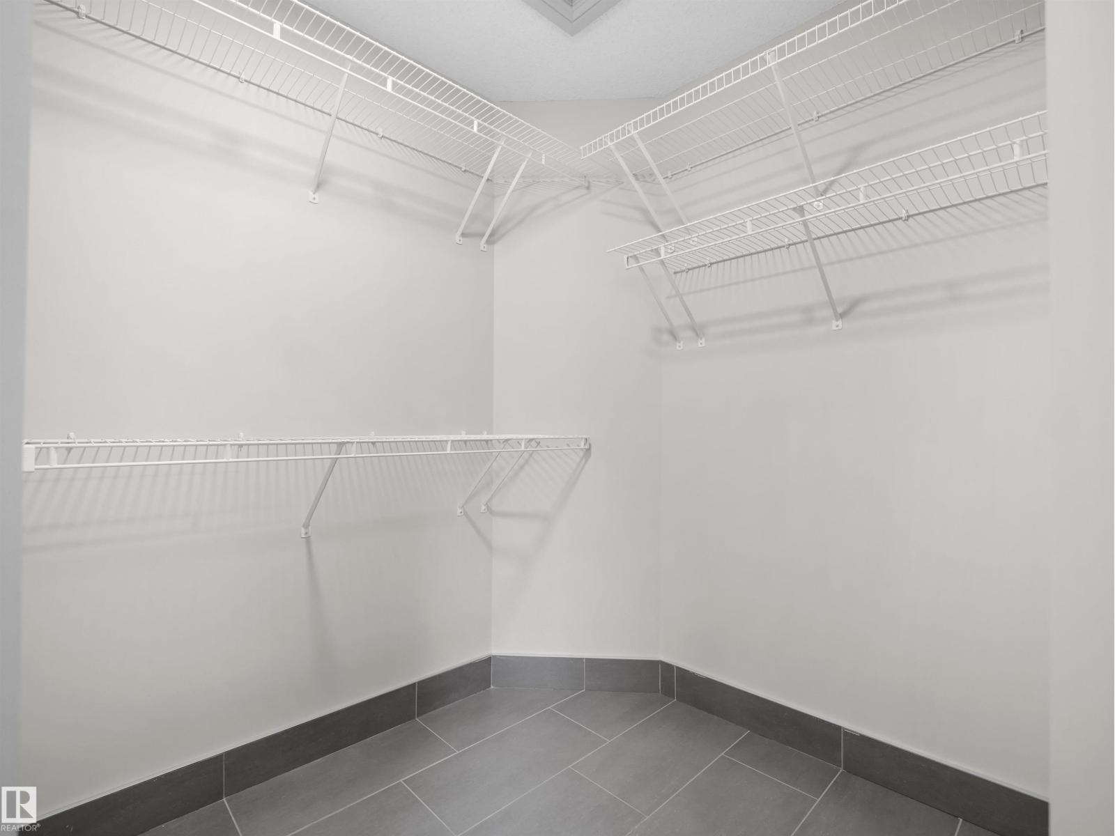 6116 10 AV SW — photo 34