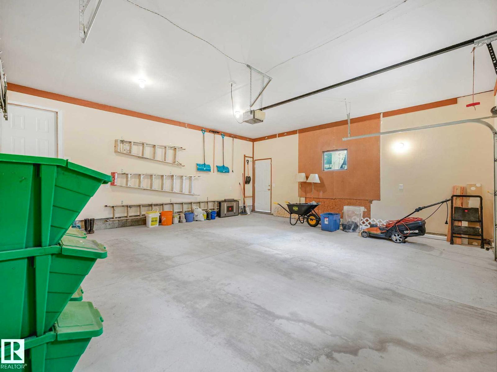 5 AKINS DR — photo 16