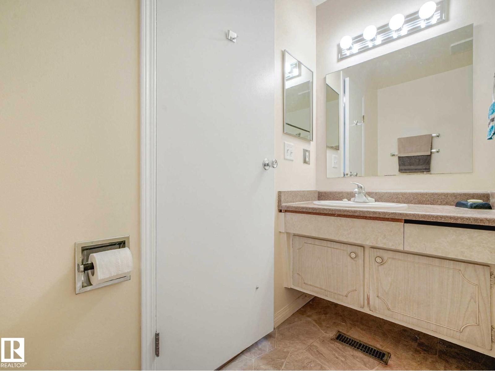 5 AKINS DR — photo 19