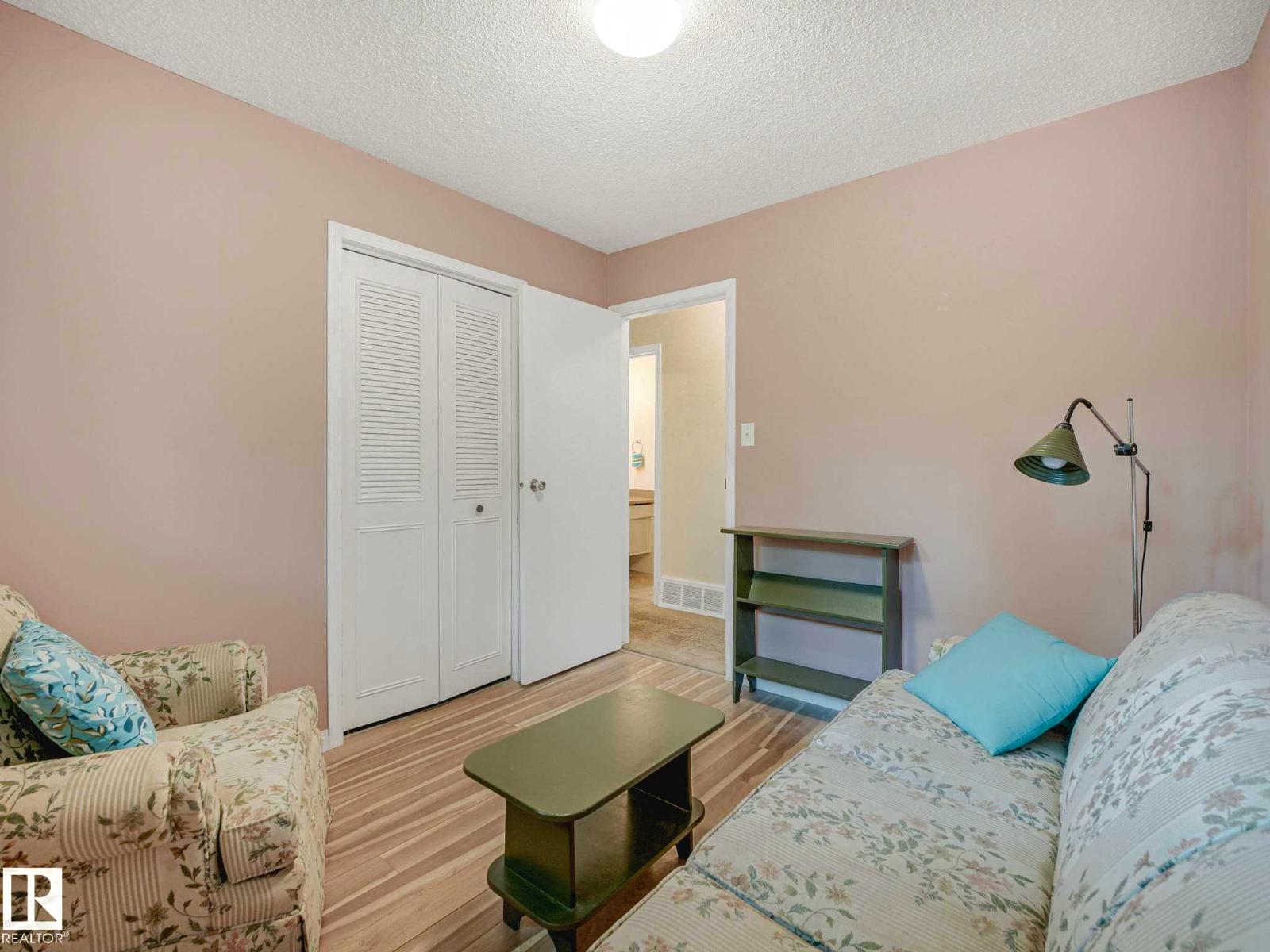 5 AKINS DR - 22