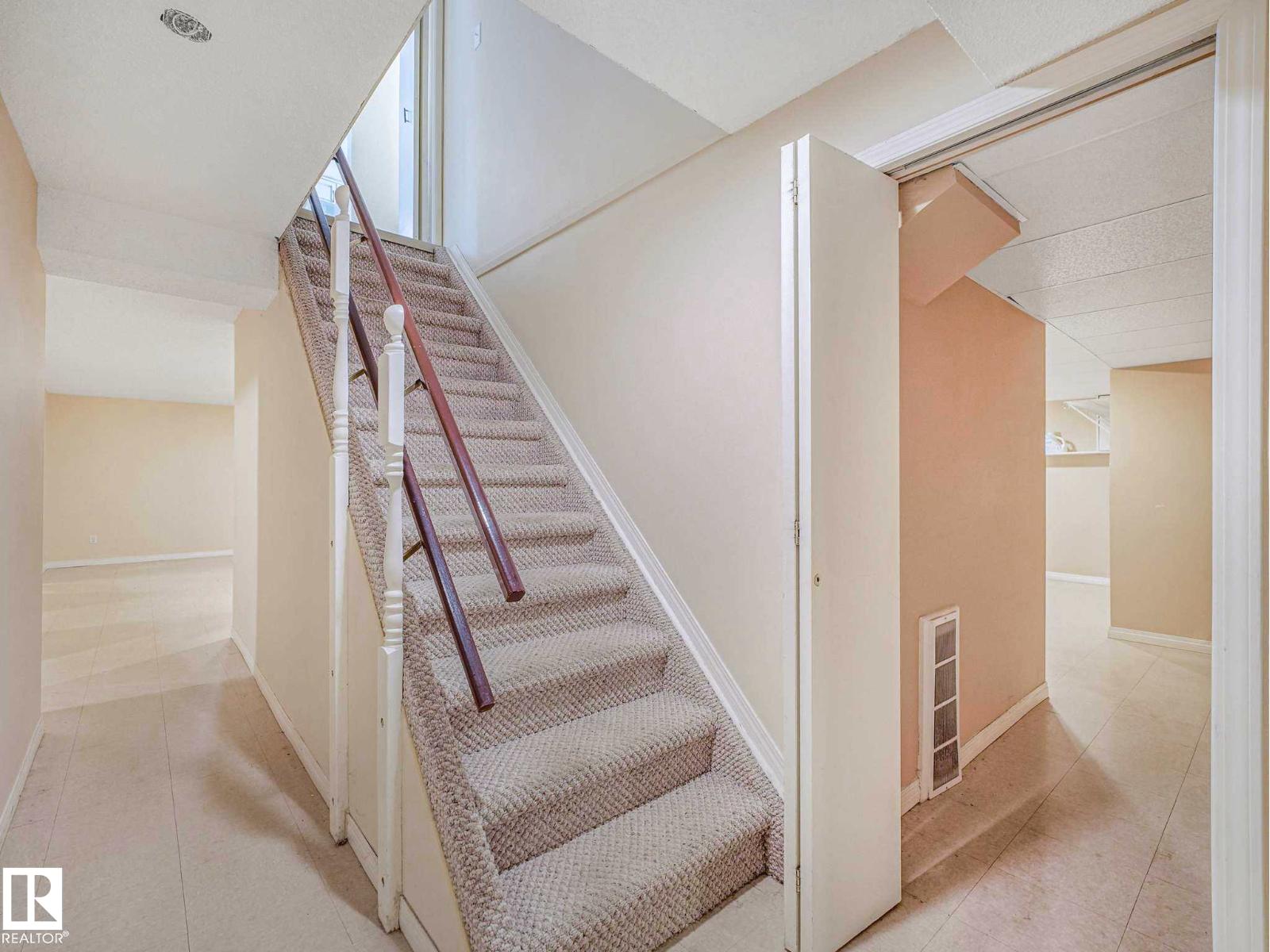 5 AKINS DR — photo 28