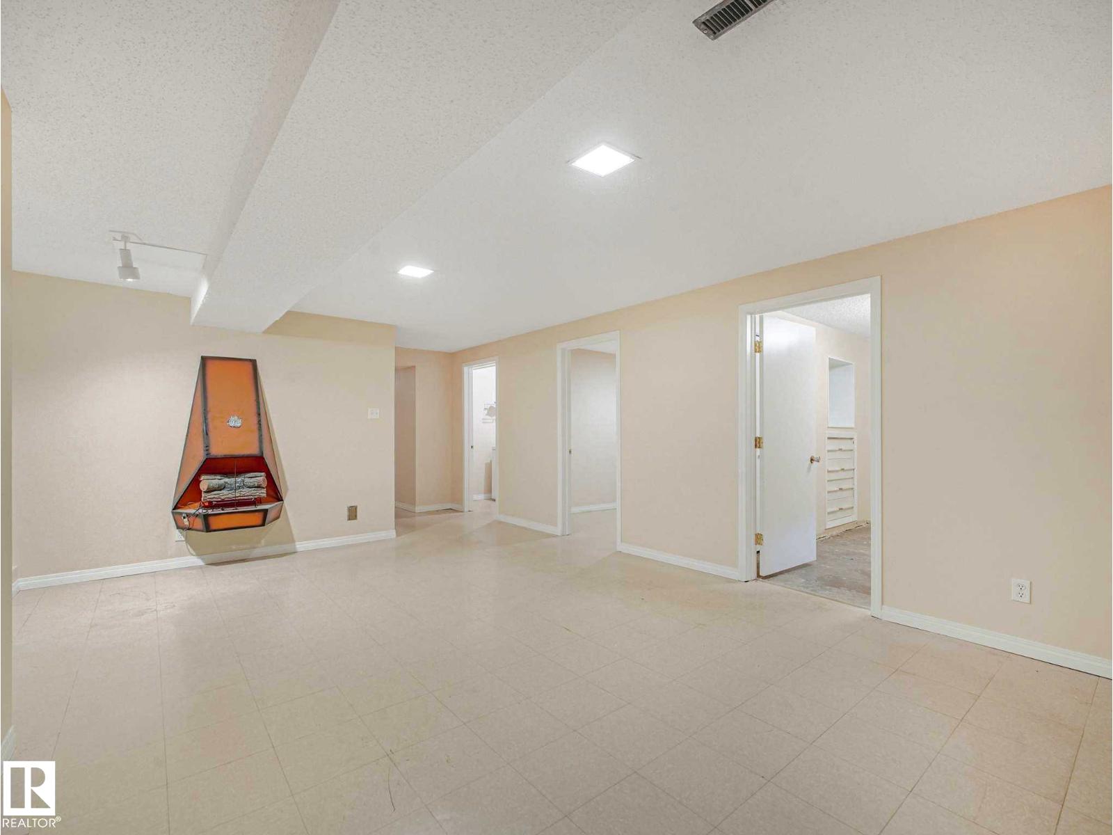 5 AKINS DR — photo 30