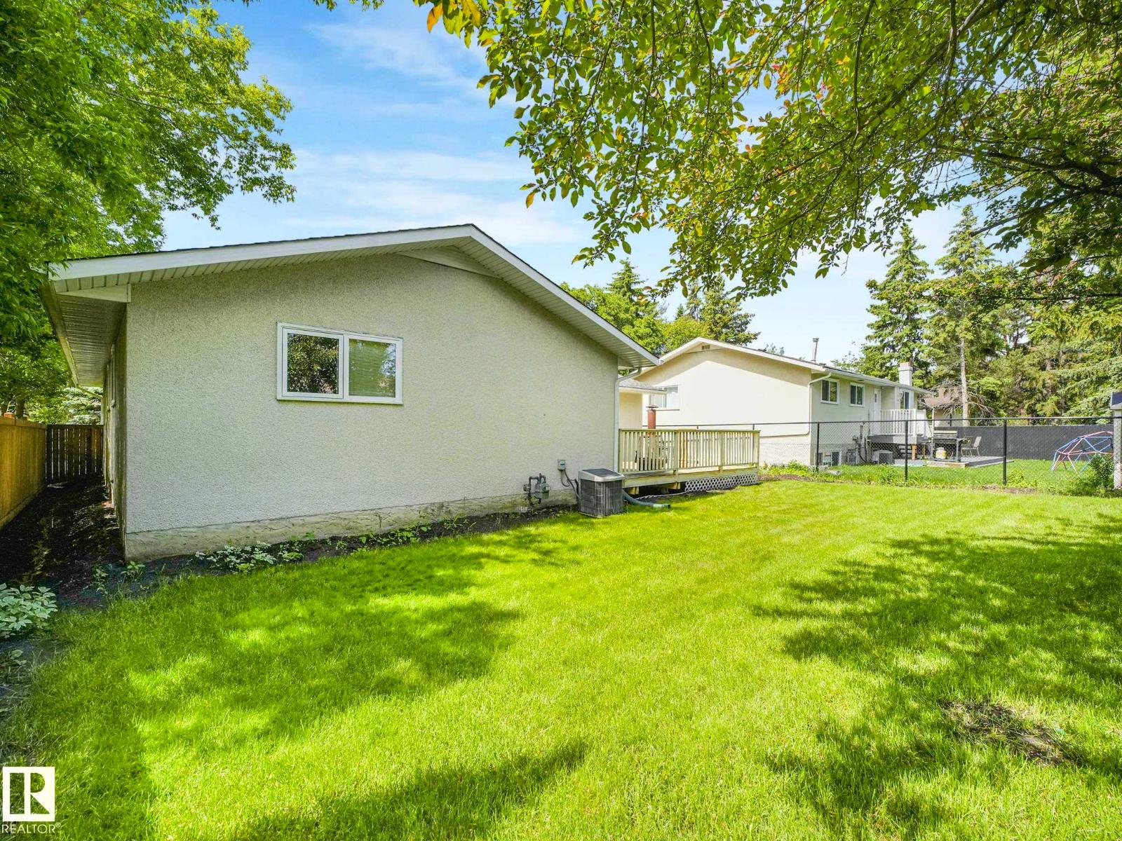 5 AKINS DR — photo 38