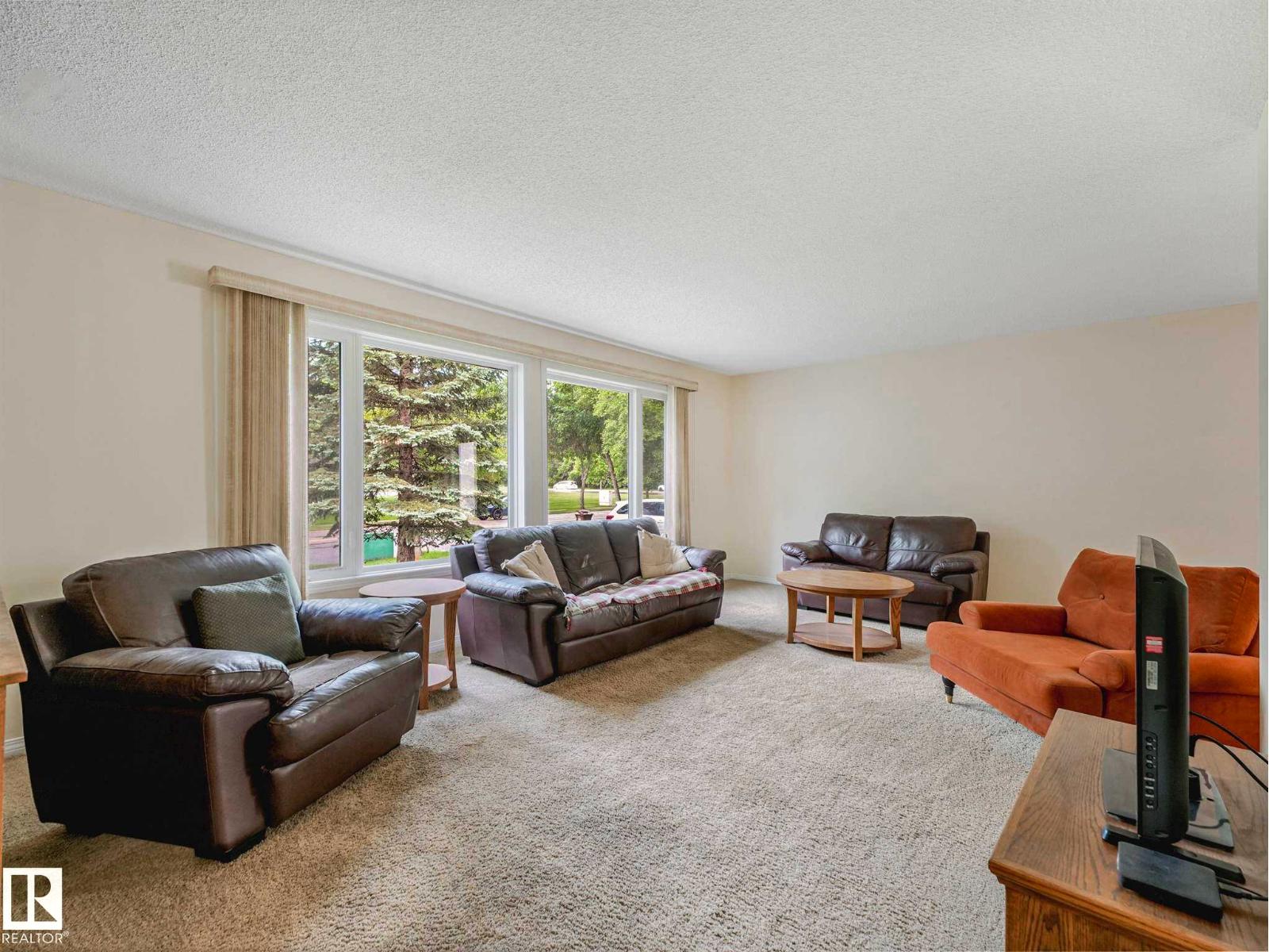 5 AKINS DR - photo 5