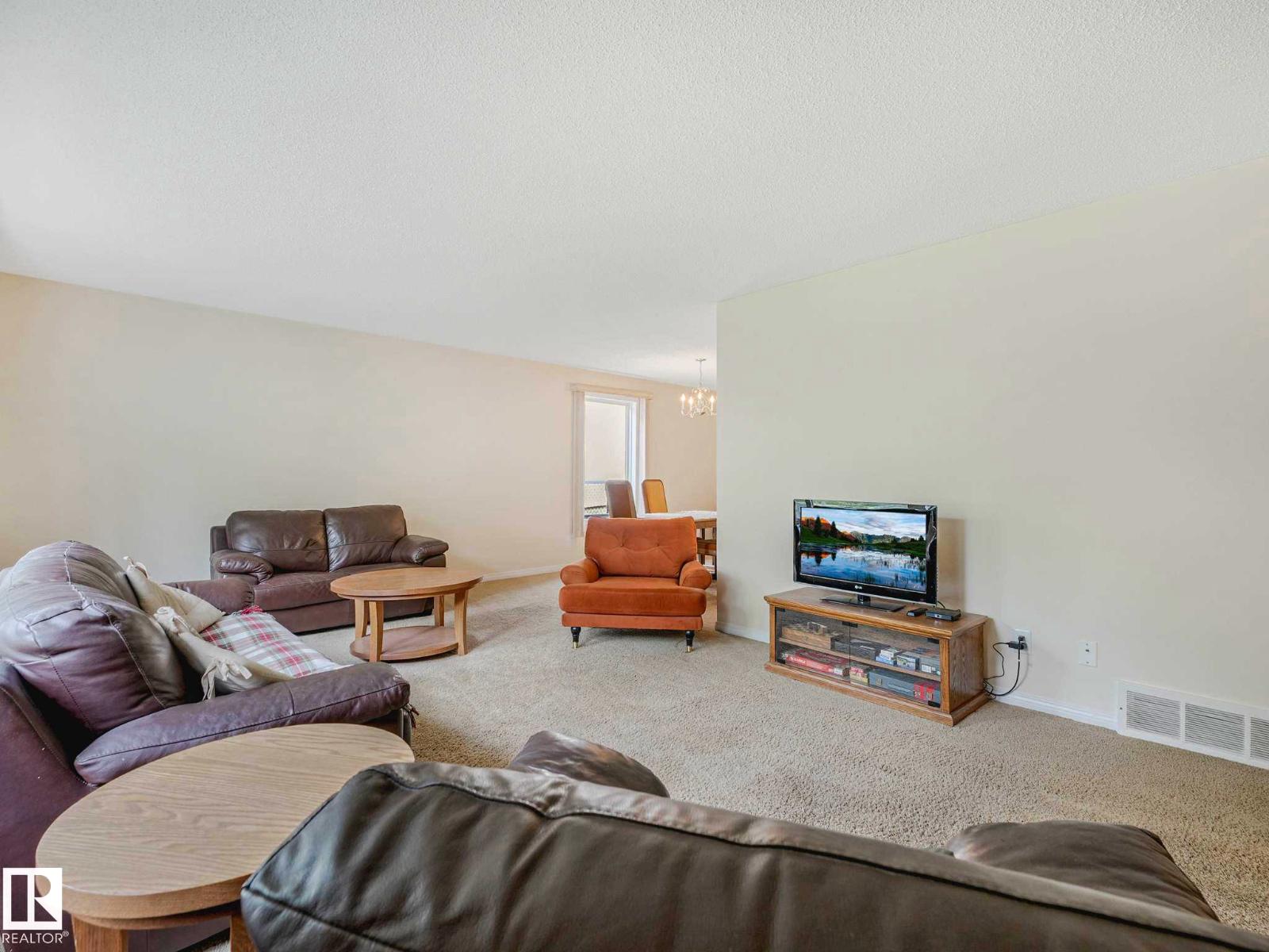 5 AKINS DR — photo 6