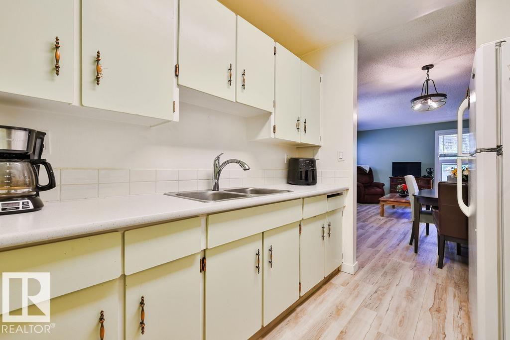 17009 109 ST NW - 15