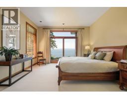 9269 Jorgensen Drive, Halfmoon Bay, BC V7Z1B4 Photo 18