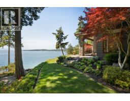 9269 Jorgensen Drive, Halfmoon Bay, BC V7Z1B4 Photo 7