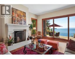9269 Jorgensen Drive, Halfmoon Bay, BC V7Z1B4 Photo 8