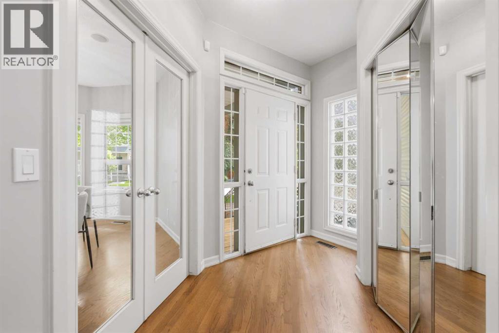 923B 4A Street NW - photo 3