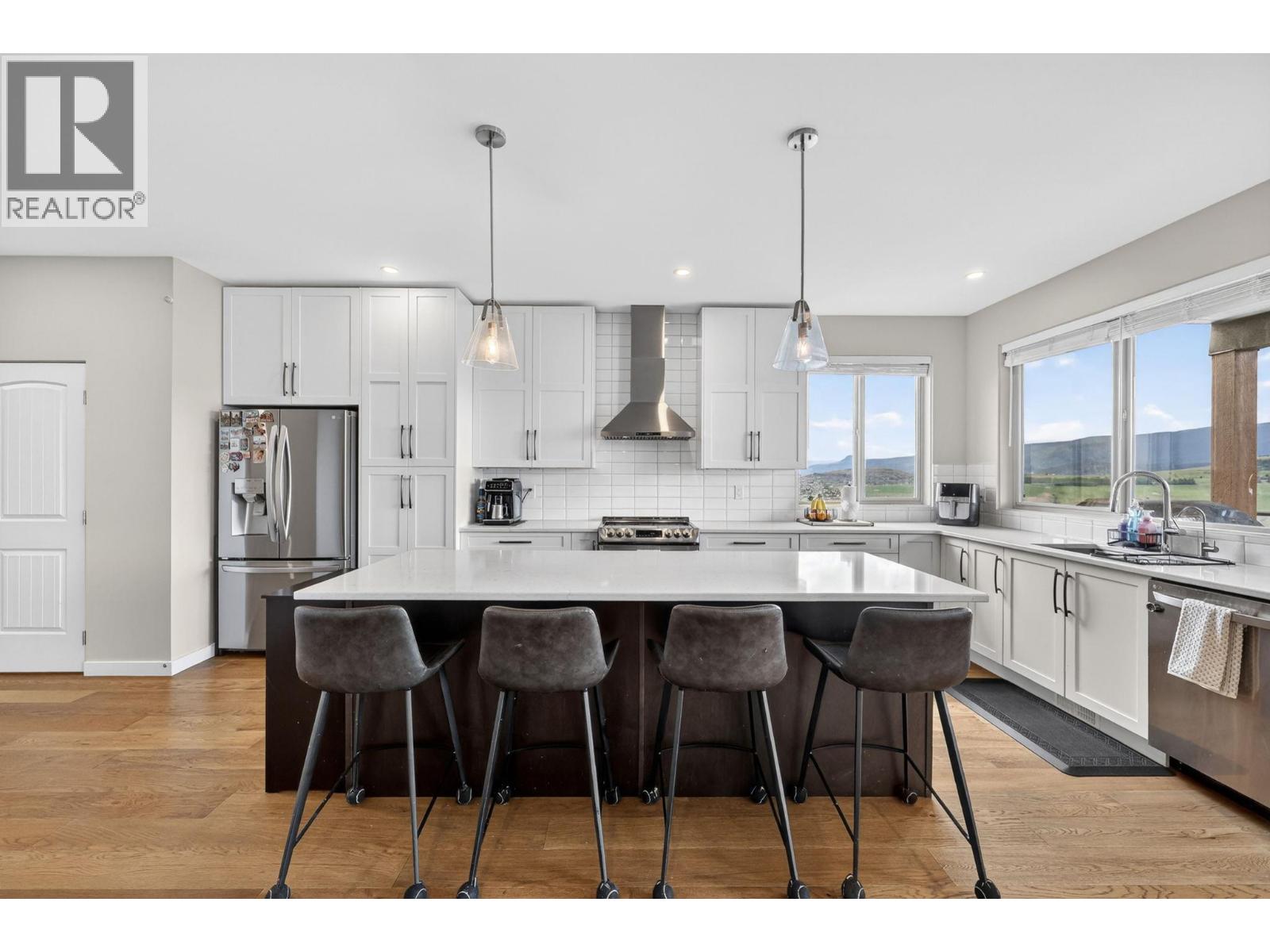 #1 595 Vineyard Way N - 6