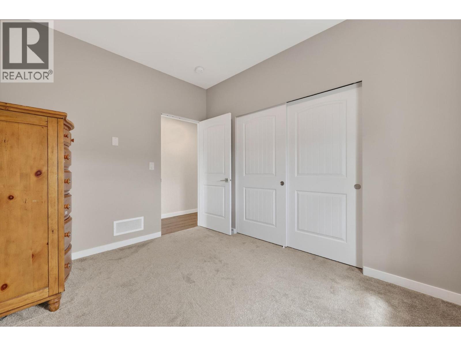 #1 595 Vineyard Way N - 45