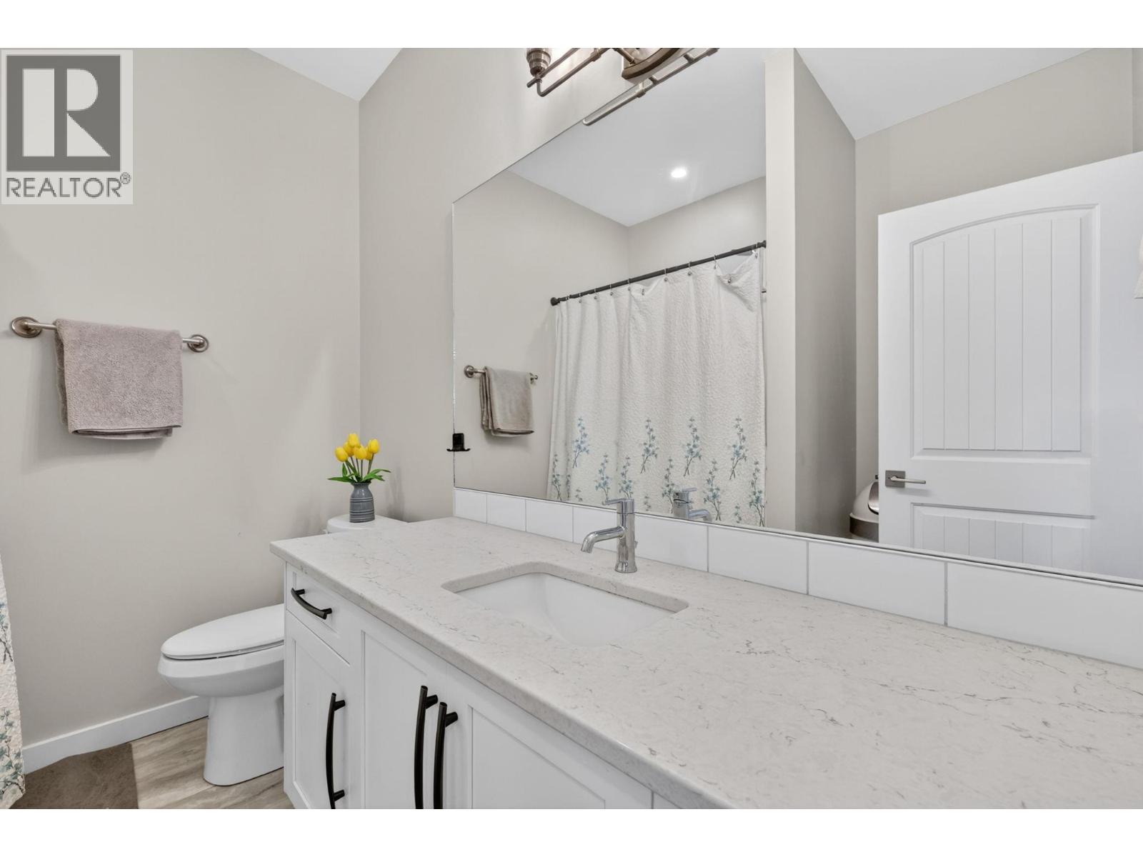 #1 595 Vineyard Way N - 46