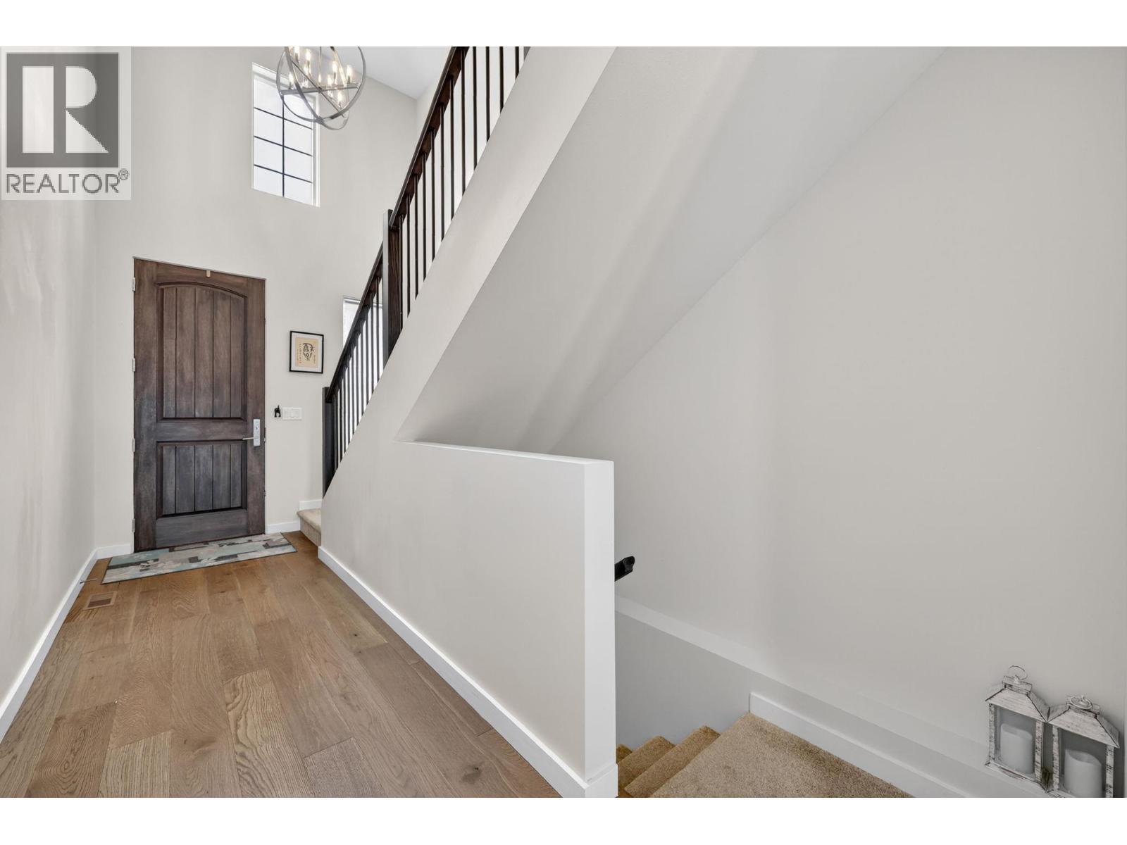 #1 595 Vineyard Way N - 38