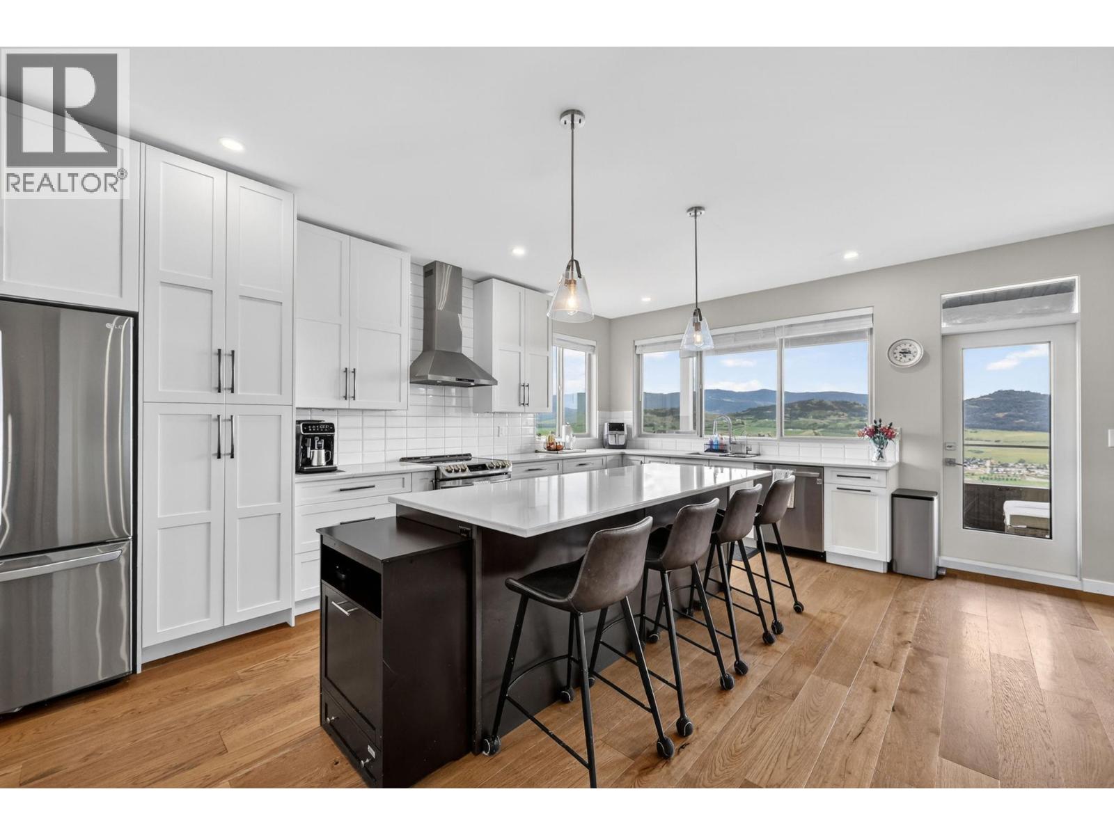 #1 595 Vineyard Way N - 7