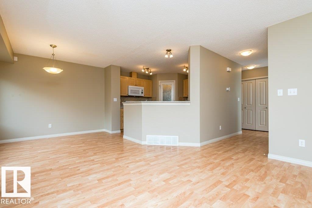 #229 21 SUMMERWOOD DR - 22