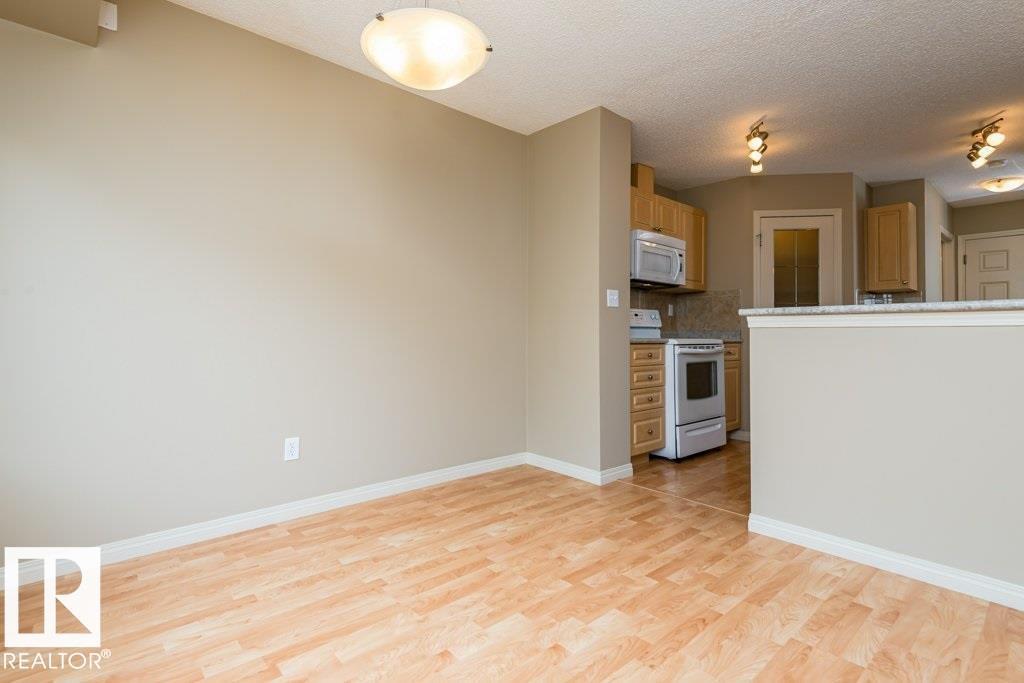 #229 21 SUMMERWOOD DR - 28
