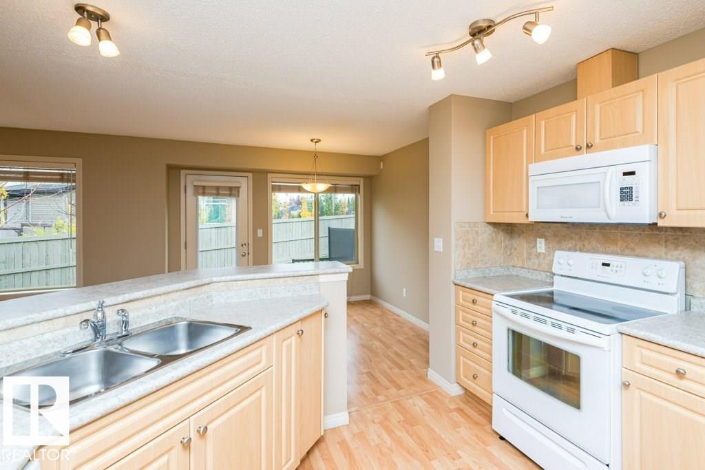 #229 21 SUMMERWOOD DR - 32