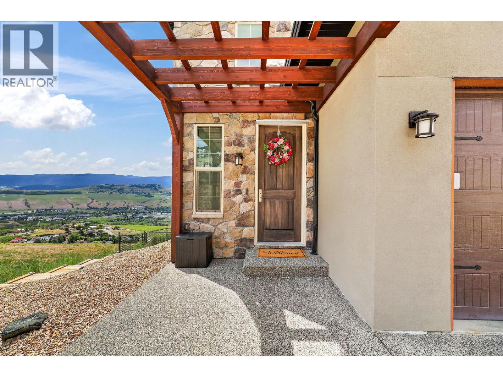 #1 595 Vineyard Way N - 50