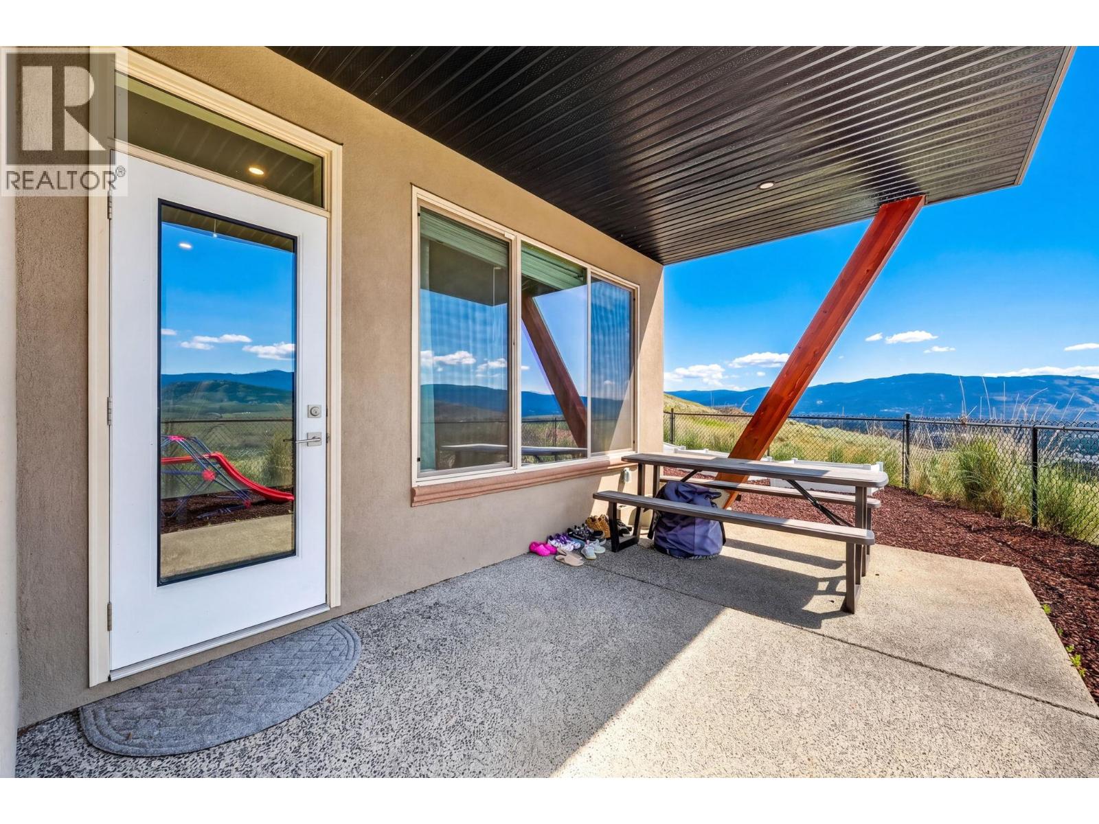#1 595 Vineyard Way N - 53